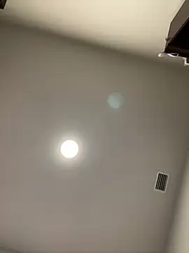 youngbusy online show from March 4, 2025, 1:55 am