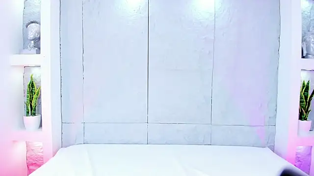 MiaMistrex online show from October 4, 2025, 4:14 am