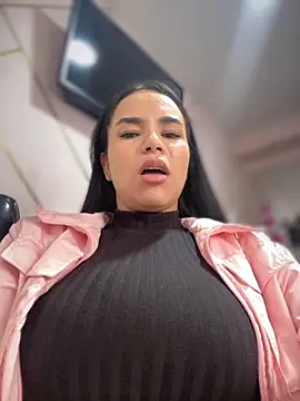 Snapshot of Naatalia chatting on October 6, 2025, 9:48 pm Naatalia online show from October 6, 2025, 9:48 pm