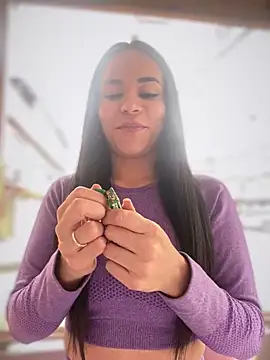 Snapshot of Naatalia chatting on November 18, 2025, 6:00 pm Naatalia online show from November 18, 2025, 6:00 pm