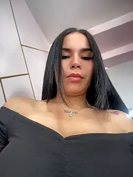 Naatalia online show from July 4, 2026, 8:02 pm