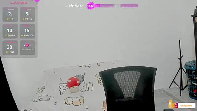 Naoko 7w7 online show from October 19, 2025, 10:12 pm