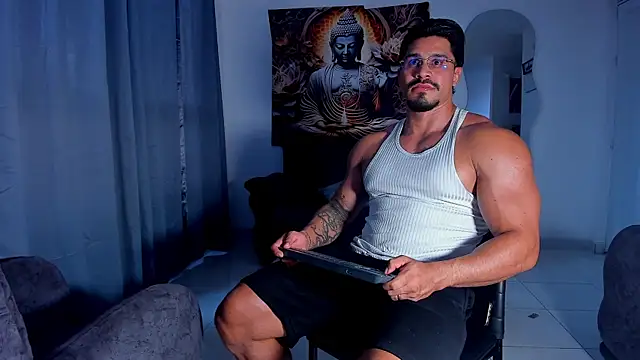 Valentino Dosantos  online show from September 19, 2025, 10:14 pm