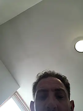 Snapshot of larcoeur chatting on September 25, 2025, 2:01 pm larcoeur online show from September 25, 2025, 2:01 pm