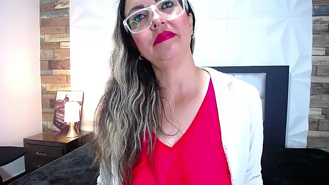 Azaahara  online show from March 18, 2025, 2:06 pm