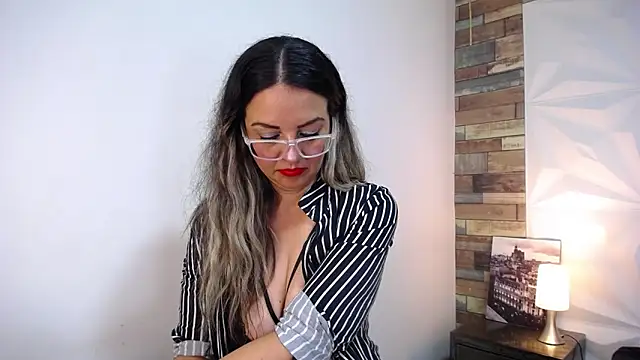 Azaahara  online show from March 19, 2025, 2:24 pm