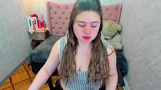 Snapshot of Lianngrace chatting on April 17, 2026, 2:31 pm Lianngrace online show from April 17, 2026, 2:31 pm