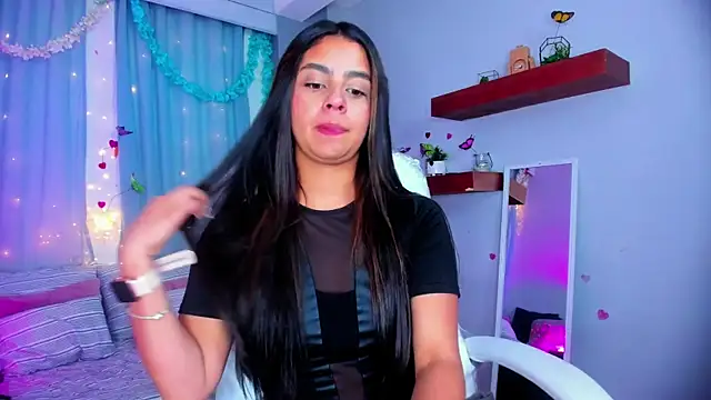 Bella walker  online show from November 24, 2025, 9:37 pm