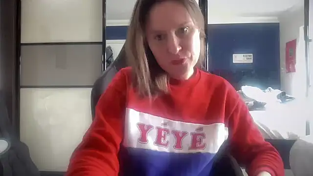 eatmypie69 online show from February 23, 2026, 9:43 am