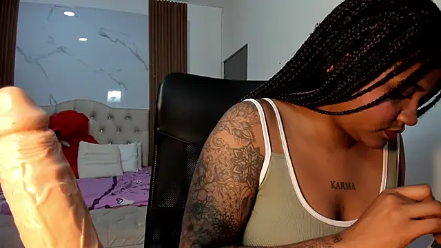 ZahraRose online show from February 9, 2026, 8:29 pm