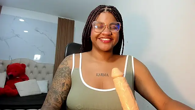 ZahraRose online show from February 18, 2026, 8:38 pm