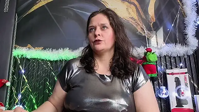 AmandaKovich online show from December 3, 2025, 7:24 pm