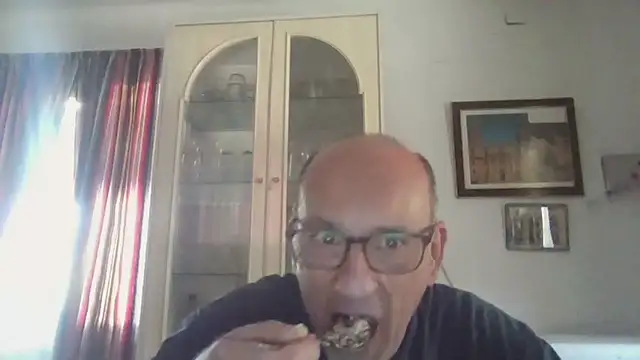 llopaco online show from October 23, 2025, 11:53 am