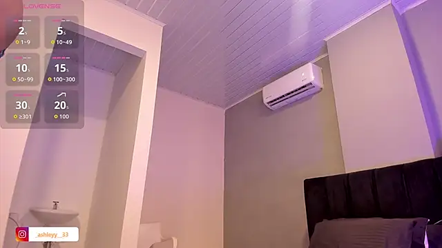  Ashley 33 online show from November 3, 2025, 8:12 pm