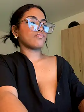 Dahiana Giil online show from September 19, 2025, 4:38 am