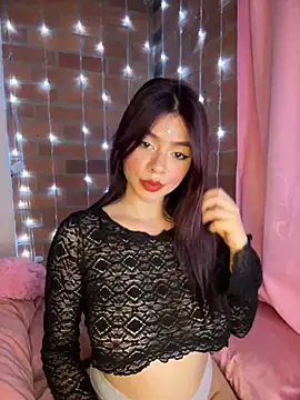 Snapshot of Danna_Myst chatting on February 21, 2025, 5:24 am Danna Myst online show from February 21, 2025, 5:24 am