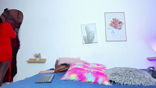 naomy 68 online show from March 17, 2025, 7:58 pm