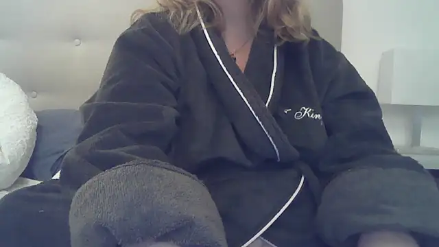 sizha6 online show from November 11, 2025, 10:43 am