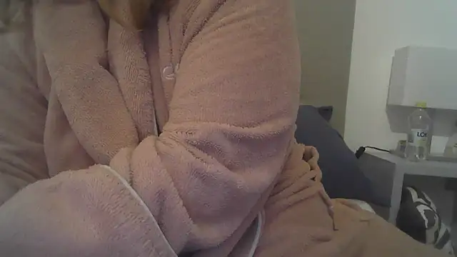 sizha6 online show from December 2, 2025, 6:48 am