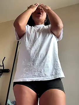 Karla Stein2025 online show from November 5, 2025, 5:05 pm