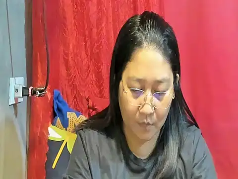 hotchubby88 online show from May 4, 2026, 12:08 pm