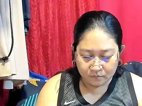 hotchubby88 online show from May 14, 2026, 2:52 am