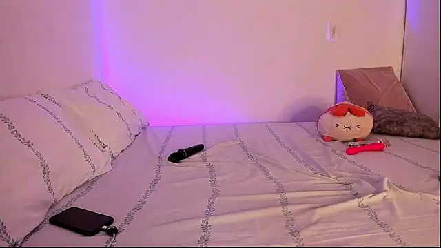 Snapshot of _Anahi chatting on September 19, 2025, 3:54 am Anahi online show from September 19, 2025, 3:54 am