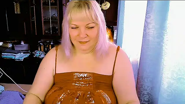 FlowerButterf online show from December 21, 2025, 9:33 am