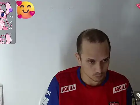 Snapshot of JhonTorres018 chatting on November 5, 2025, 7:22 am JhonTorres018 online show from November 5, 2025, 7:22 am