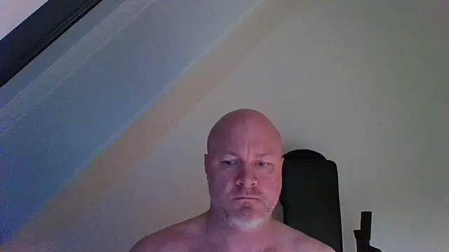 Snapshot of Lucifer29cm chatting on October 5, 2025, 2:46 am Lucifer29cm online show from October 5, 2025, 2:46 am