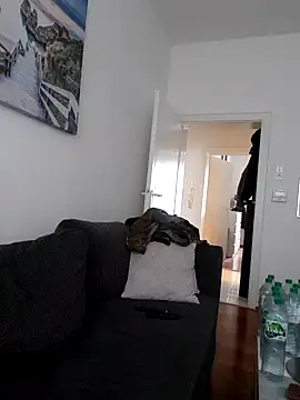 xXCR07xX online show from February 14, 2025, 2:33 pm