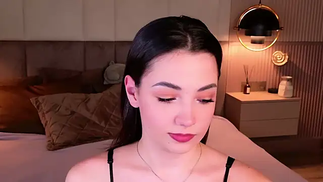 Snapshot of Alice_Deleon chatting on October 16, 2025, 6:32 am Alice Deleon online show from October 16, 2025, 6:32 am