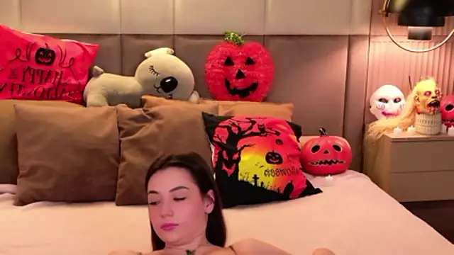 Snapshot of Alice_Deleon chatting on October 29, 2025, 10:47 am Alice Deleon online show from October 29, 2025, 10:47 am