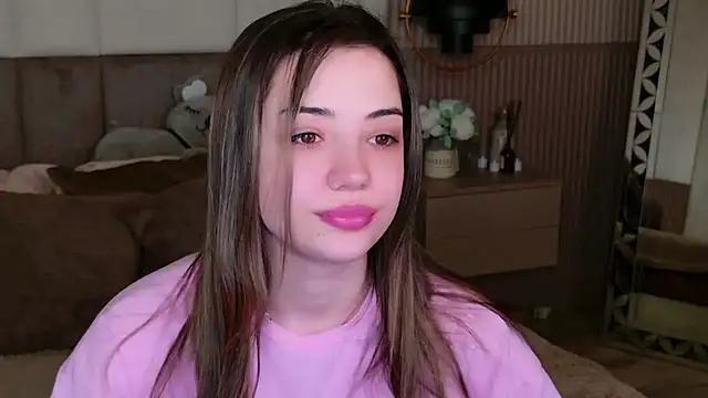 Snapshot of Alice_Deleon chatting on March 6, 2025, 9:20 pm Alice Deleon online show from March 6, 2025, 9:20 pm