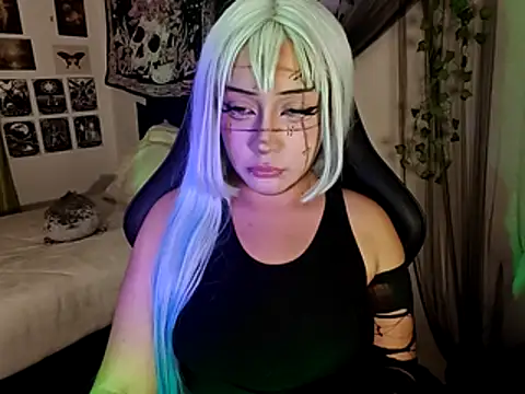 Snapshot of blue_katt chatting on November 28, 2025, 10:10 pm blue katt online show from November 28, 2025, 10:10 pm