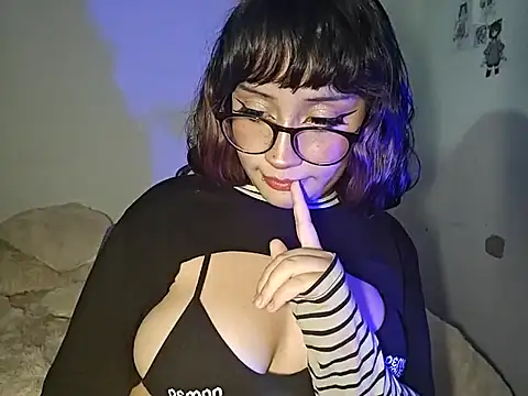 Snapshot of blue_katt chatting on March 16, 2025, 7:15 am blue katt online show from March 16, 2025, 7:15 am