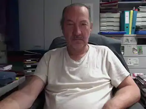 HMStraps01 online show from December 6, 2024, 7:37 am