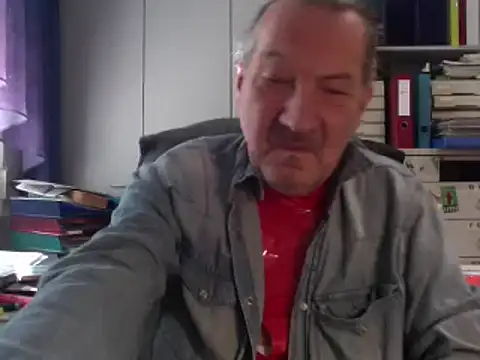 HMStraps01 online show from January 8, 2025, 11:43 am