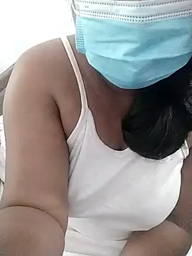 SLbeaty online show from February 10, 2026, 3:49 am