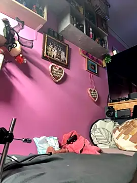 sexymelli18 online show from October 22, 2025, 5:45 pm