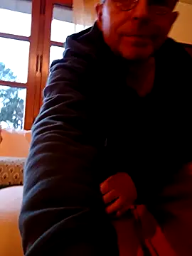 Snapshot of Xavspank2 chatting on February 19, 2026, 5:10 pm Xavspank2 online show from February 19, 2026, 5:10 pm