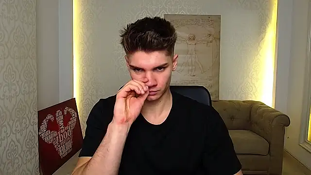 MaxKaiden online show from October 7, 2025, 4:57 am