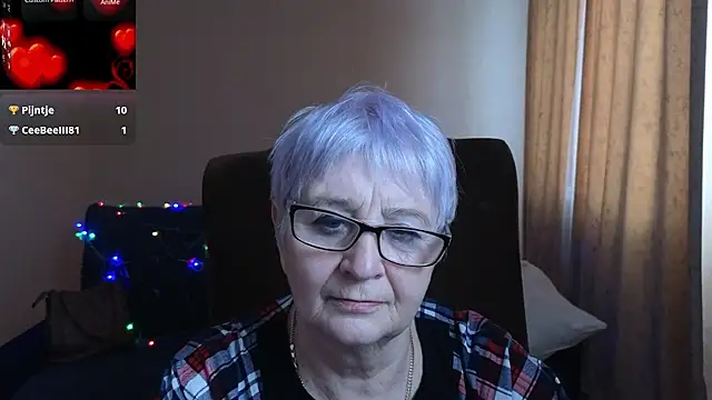 Snapshot of Sandra_Snowflake chatting on February 20, 2026, 6:26 am Sandra Snowflake online show from February 20, 2026, 6:26 am