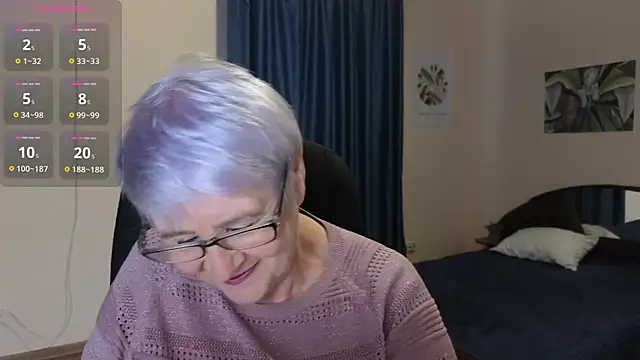 Sandra Snowflake online show from October 13, 2025, 11:45 am