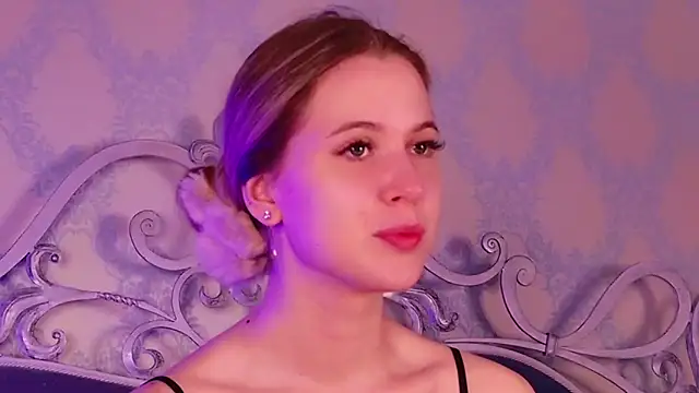 BECKI VRES online show from October 30, 2025, 8:39 pm