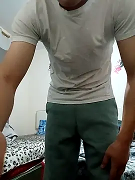 Snapshot of Eusuntnoulgigolo chatting on March 2, 2025, 3:19 pm Eusuntnoulgigolo online show from March 2, 2025, 3:19 pm