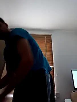 Eusuntnoulgigolo online show from April 18, 2026, 7:11 am