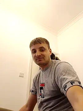 Snapshot of Eusuntnoulgigolo chatting on February 10, 2026, 8:19 pm Eusuntnoulgigolo online show from February 10, 2026, 8:19 pm