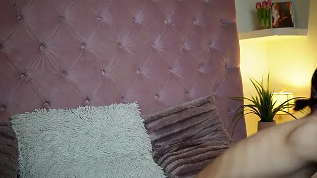 MaiaMini online show from January 31, 2026, 9:02 pm