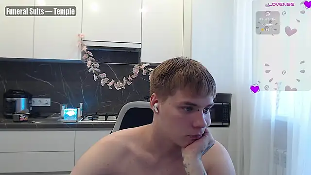 yourlildemon online show from June 17, 2026, 3:44 pm